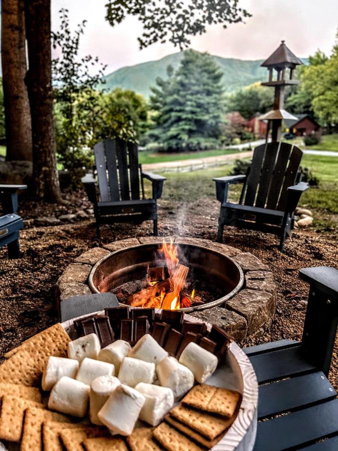 Ole Smoky Bnb - Game Room, Hot Tub, Mtn Views! Pigeon Forge Bagian luar foto