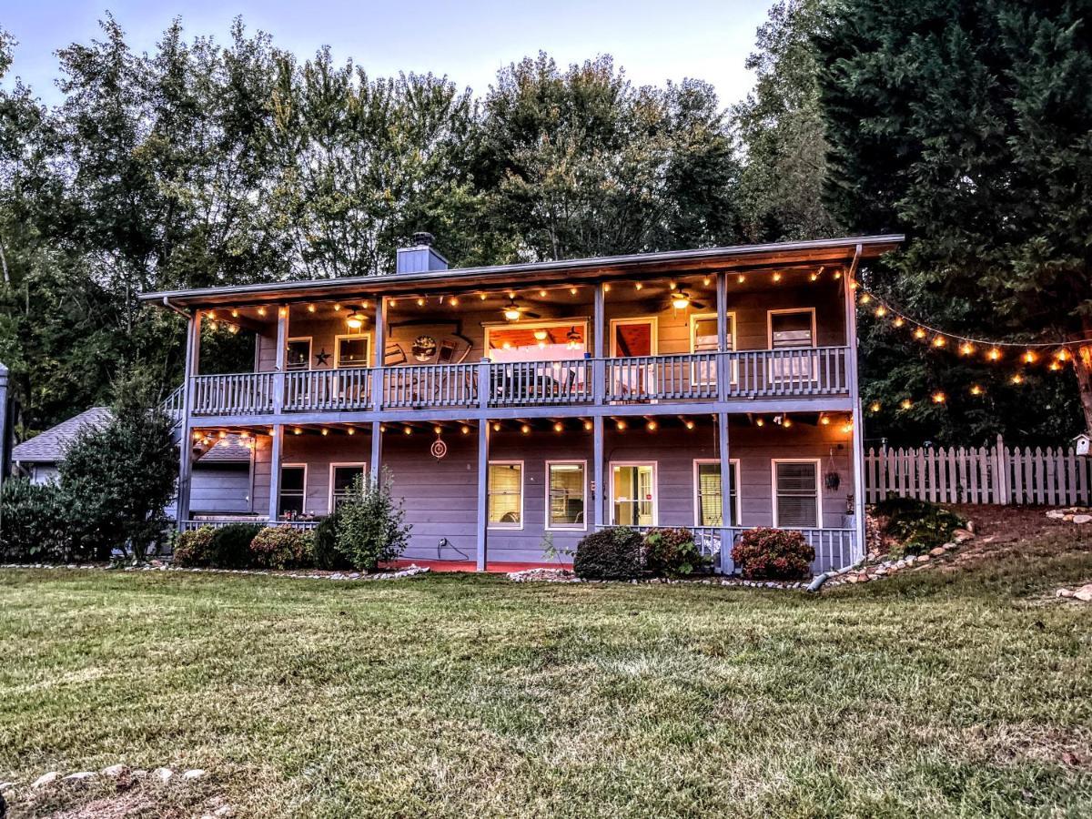 Ole Smoky Bnb - Game Room, Hot Tub, Mtn Views! Pigeon Forge Bagian luar foto