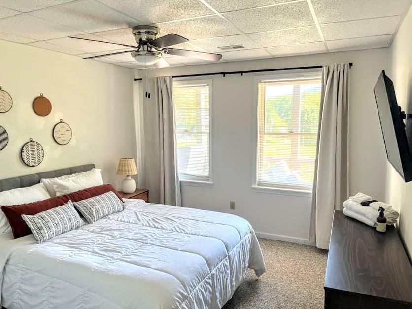 Ole Smoky Bnb - Game Room, Hot Tub, Mtn Views! Pigeon Forge Bagian luar foto