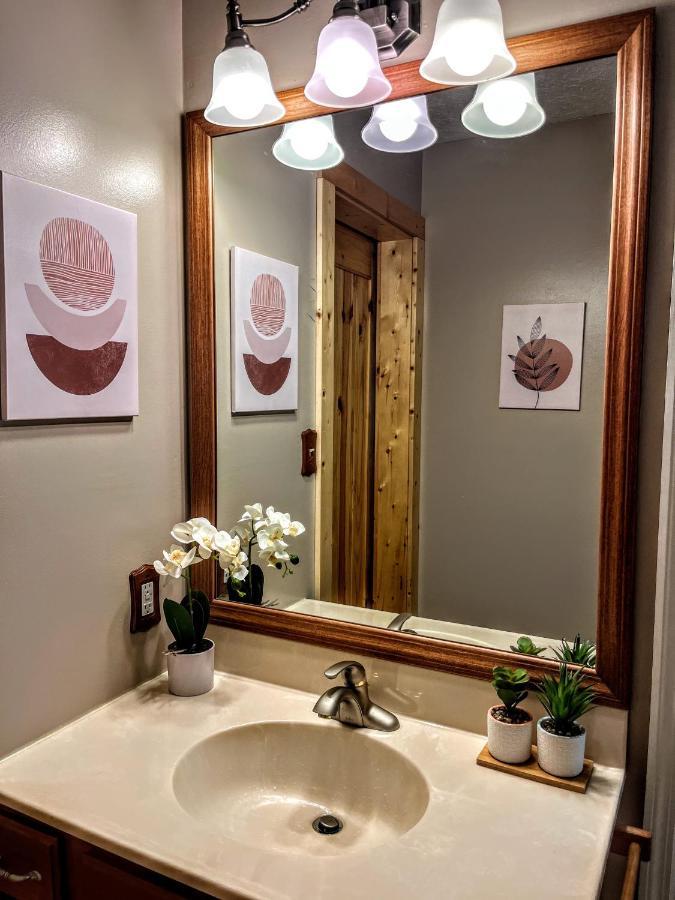 Ole Smoky Bnb - Game Room, Hot Tub, Mtn Views! Pigeon Forge Bagian luar foto