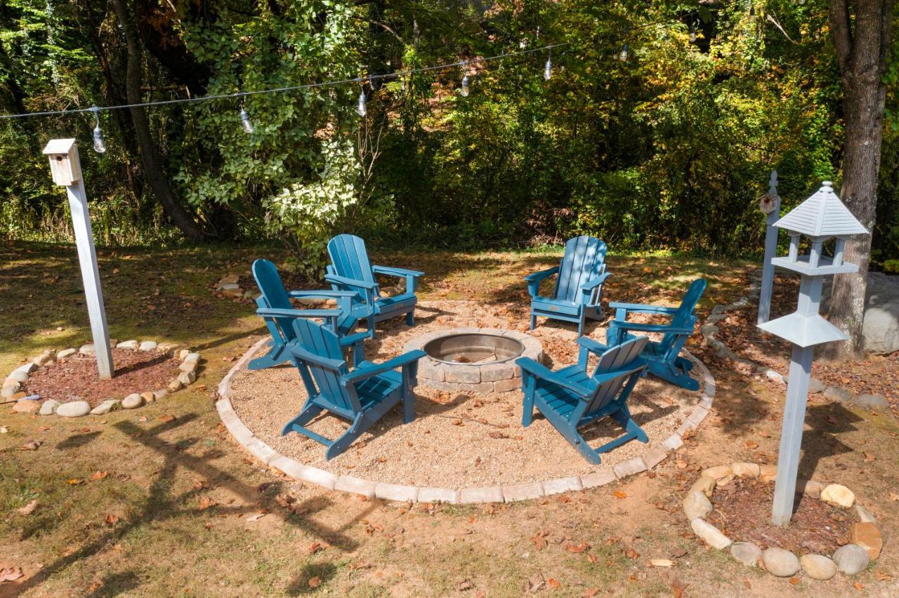 Ole Smoky Bnb - Game Room, Hot Tub, Mtn Views! Pigeon Forge Bagian luar foto