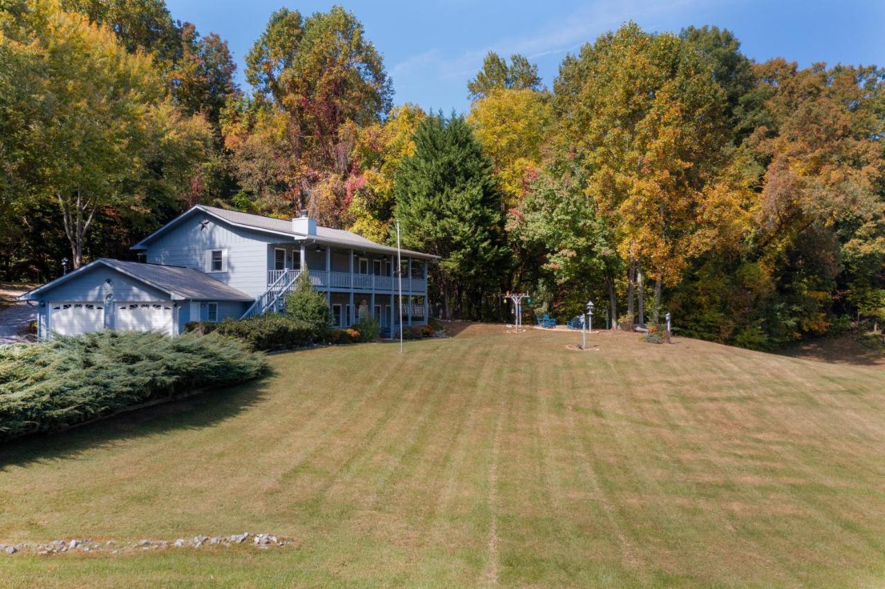 Ole Smoky Bnb - Game Room, Hot Tub, Mtn Views! Pigeon Forge Bagian luar foto